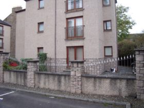 2 bedroom Flat to re...